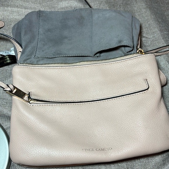 Vince Camuto Gally Leather Crossbody Handbag Purse Blush - Picture 2 of 10
